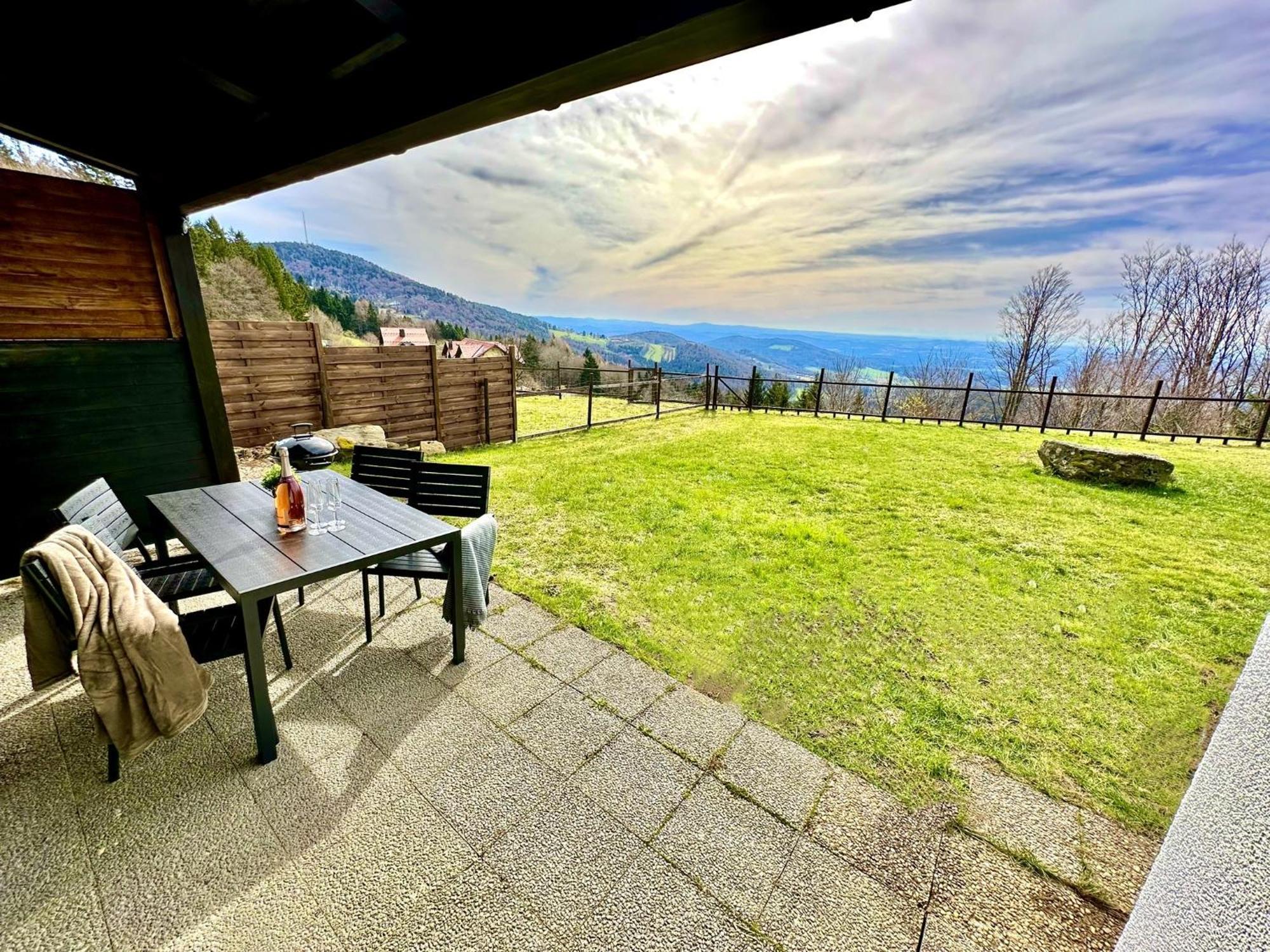 Gemuetliches Alpenblick Berg-Bungalow + Grosser Garten + Netflix! Schöfweg 외부 사진