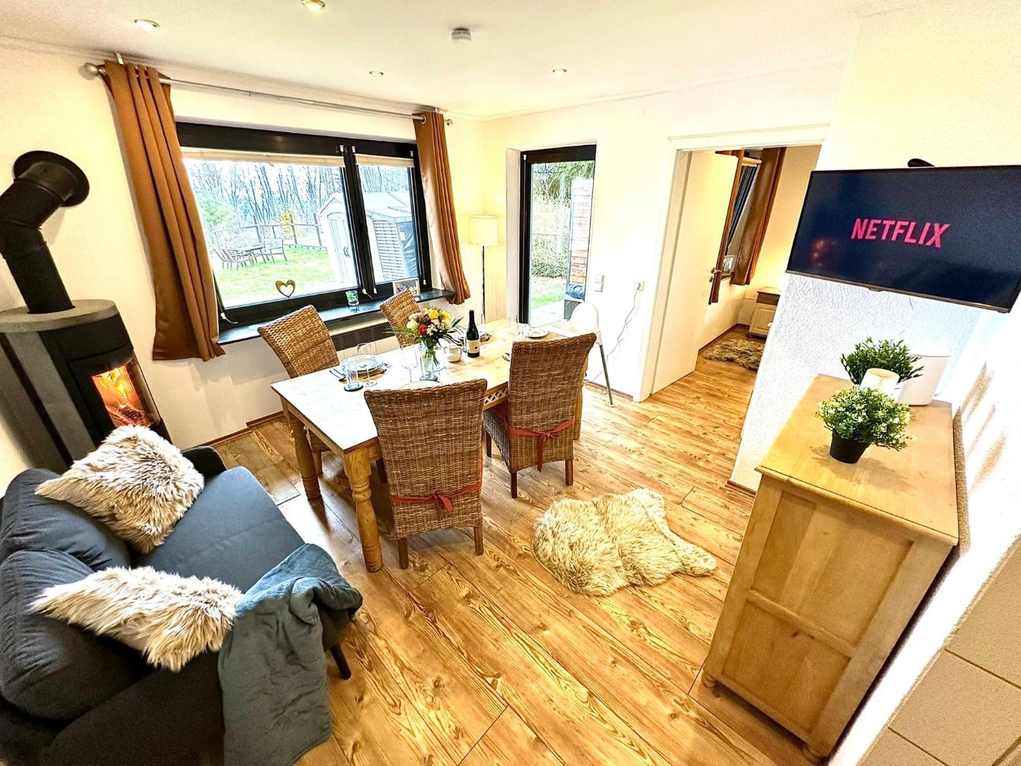 Gemuetliches Alpenblick Berg-Bungalow + Grosser Garten + Netflix! Schöfweg 외부 사진