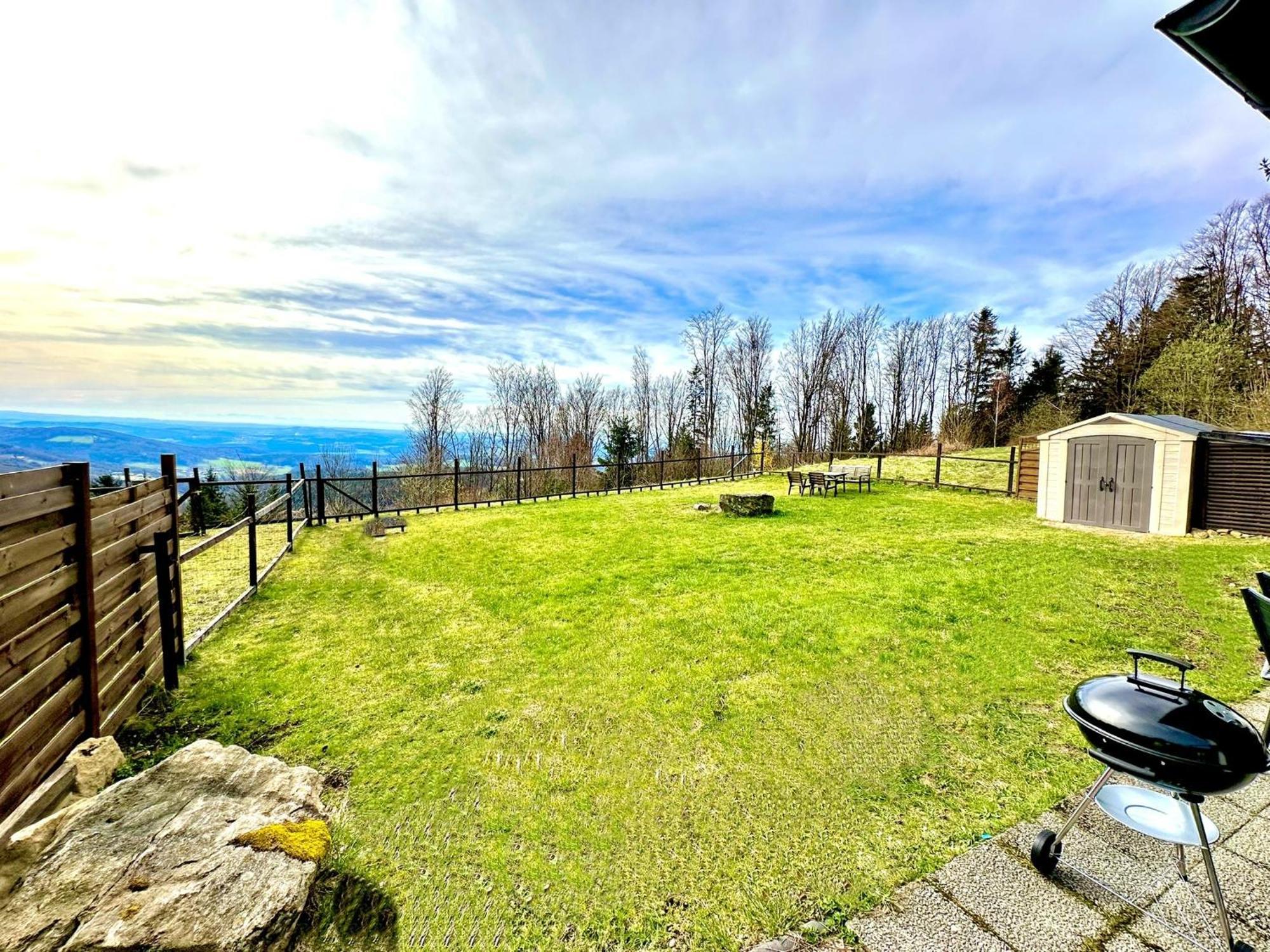 Gemuetliches Alpenblick Berg-Bungalow + Grosser Garten + Netflix! Schöfweg 외부 사진