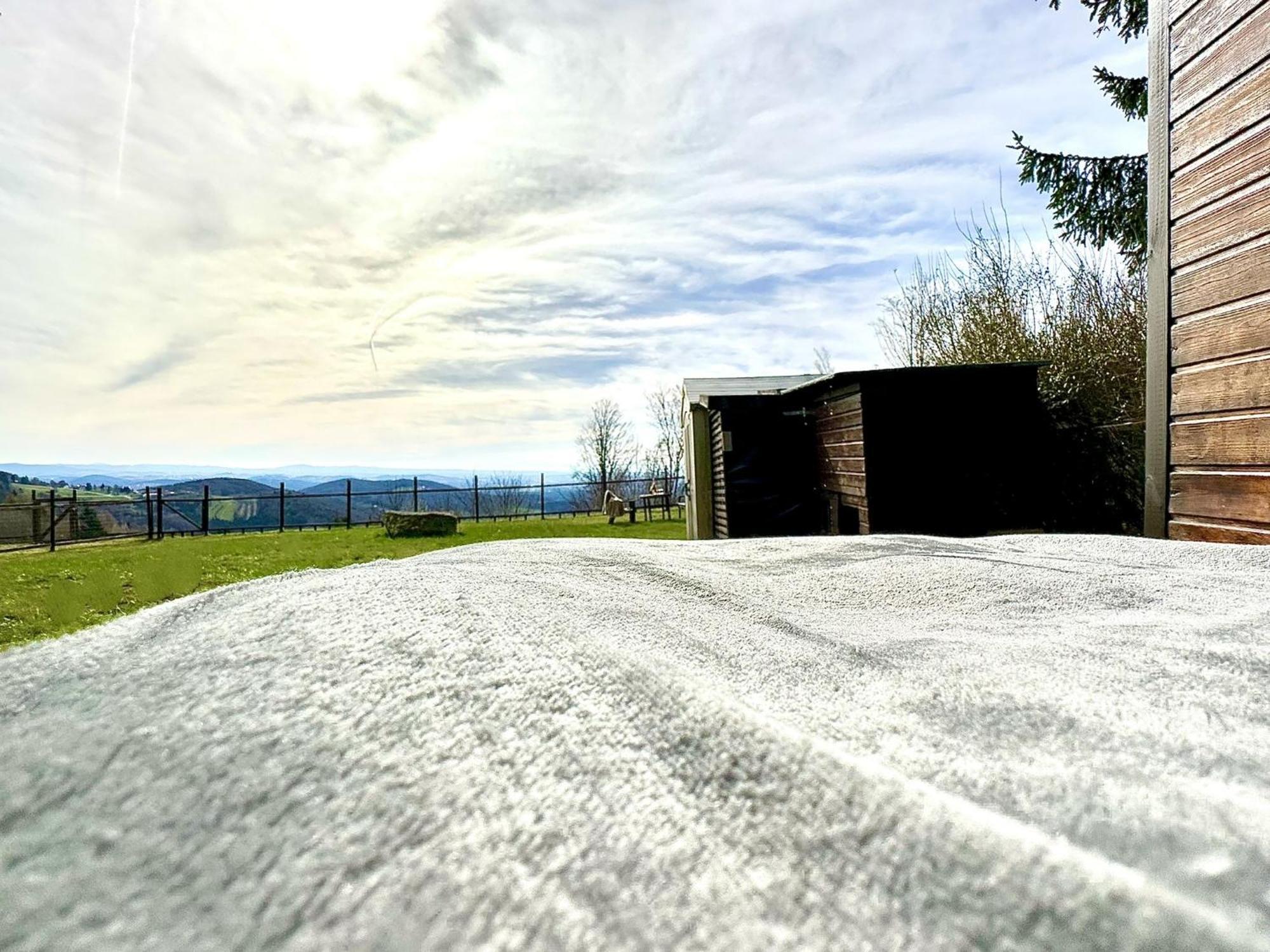 Gemuetliches Alpenblick Berg-Bungalow + Grosser Garten + Netflix! Schöfweg 외부 사진